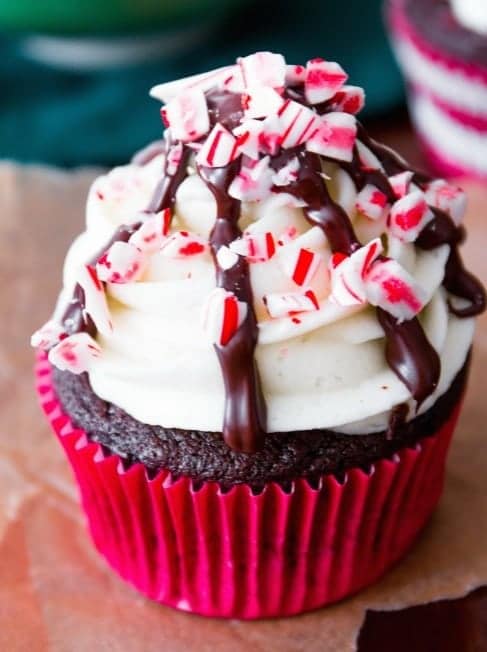 Best Christmas Cupcakes Recipe 2017: Peppermint Mocha Xmas Cupcake