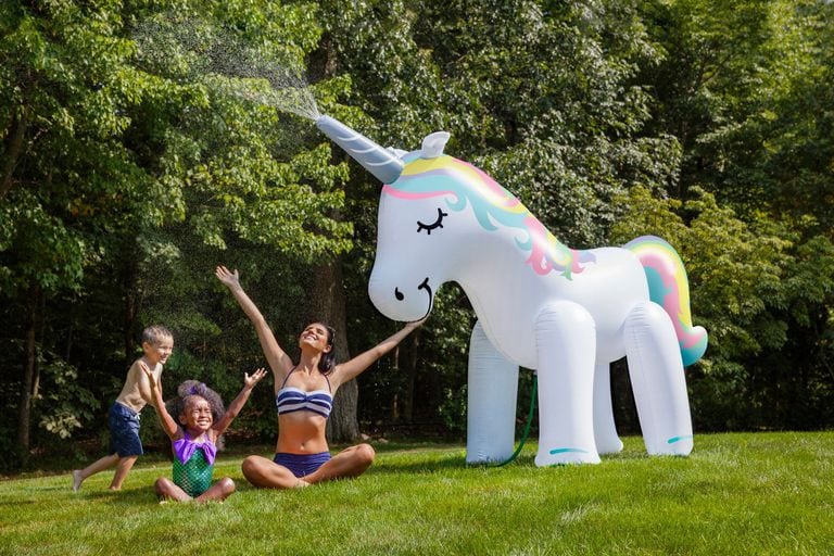 12 Best Inflatable Sprinklers for Kids 2022 – Giant Monster 
